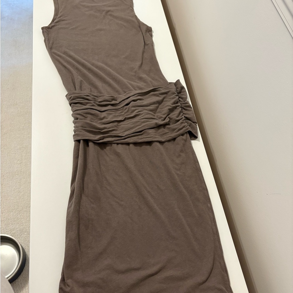 James Perse Soft Brown dress with cinched waist - Picture 4 of 6